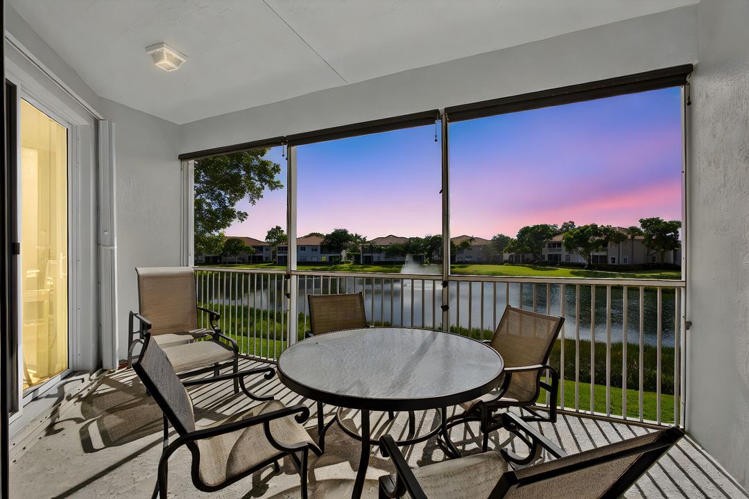 合同活跃: $434,000 (3 贝兹, 2 浴室, 1876 平方英尺)