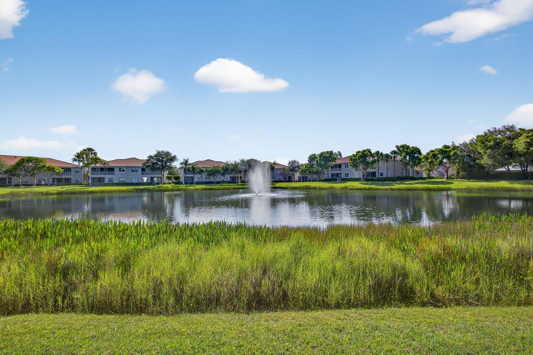 合同活跃: $434,000 (3 贝兹, 2 浴室, 1876 平方英尺)