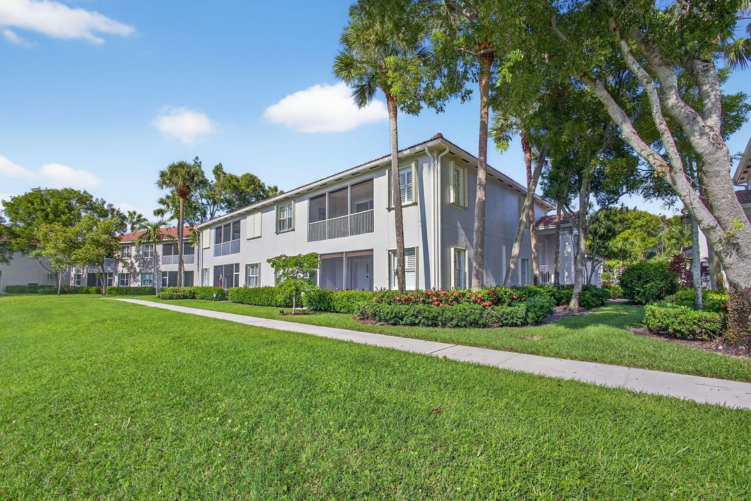 合同活跃: $434,000 (3 贝兹, 2 浴室, 1876 平方英尺)