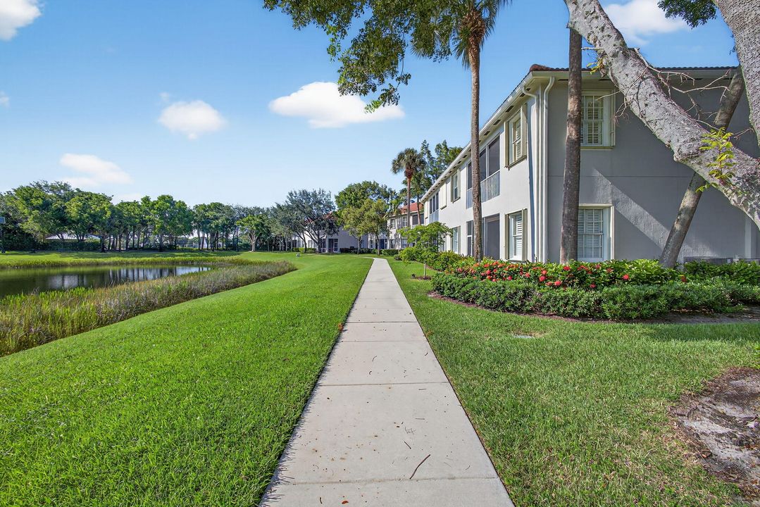 合同活跃: $434,000 (3 贝兹, 2 浴室, 1876 平方英尺)