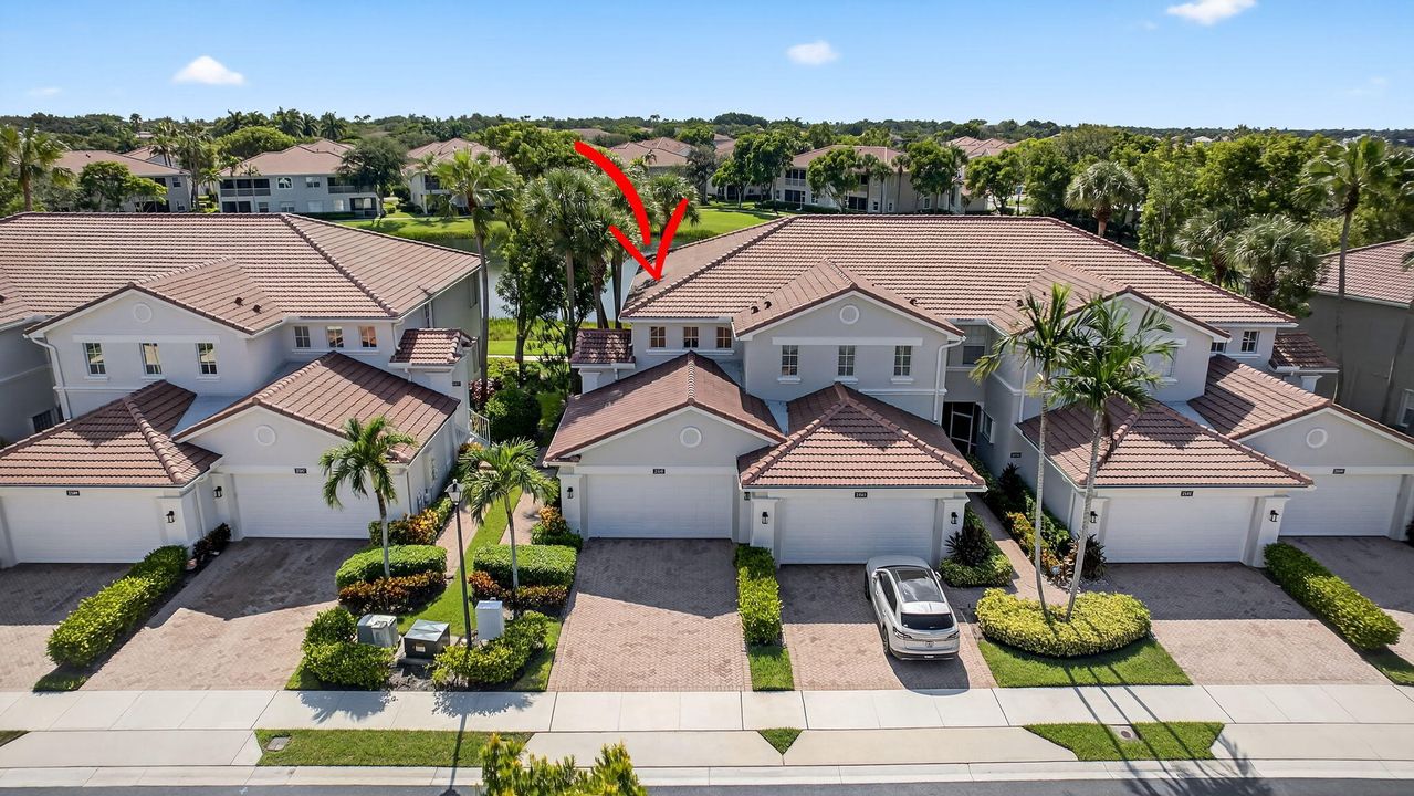 合同活跃: $434,000 (3 贝兹, 2 浴室, 1876 平方英尺)