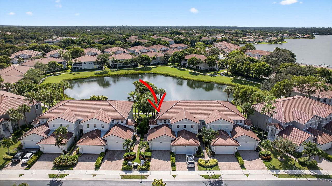 合同活跃: $434,000 (3 贝兹, 2 浴室, 1876 平方英尺)