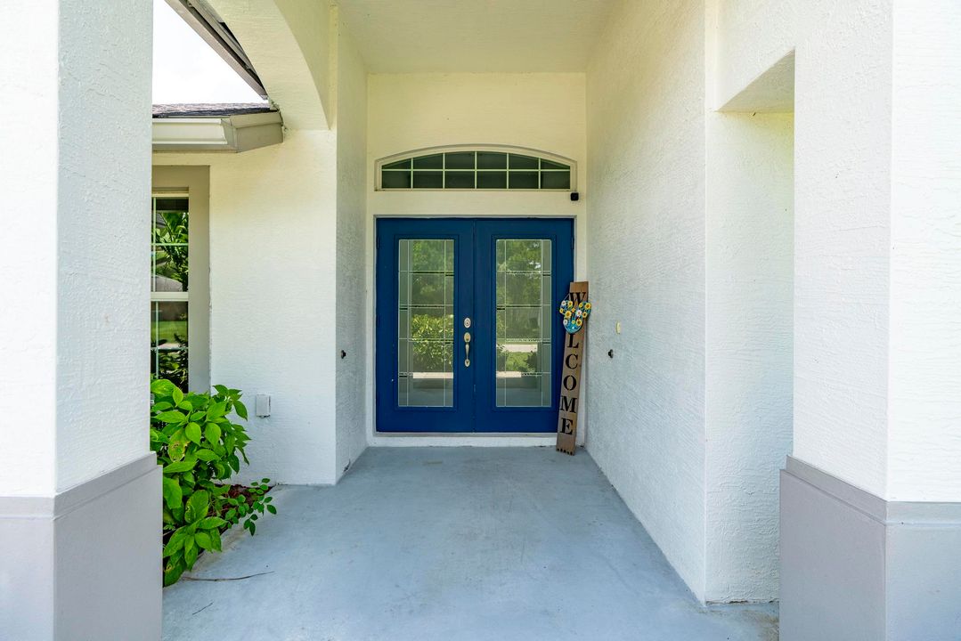 Под контрактом: $579,000 (4 спален, 2 ванн, 2185 Квадратных фут)