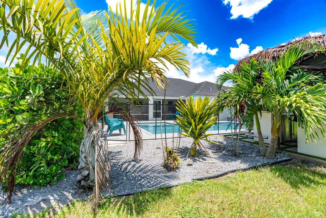 Под контрактом: $579,000 (4 спален, 2 ванн, 2185 Квадратных фут)