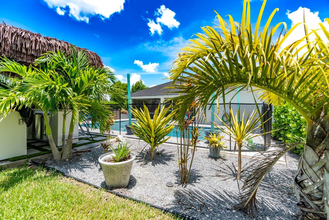 Под контрактом: $579,000 (4 спален, 2 ванн, 2185 Квадратных фут)