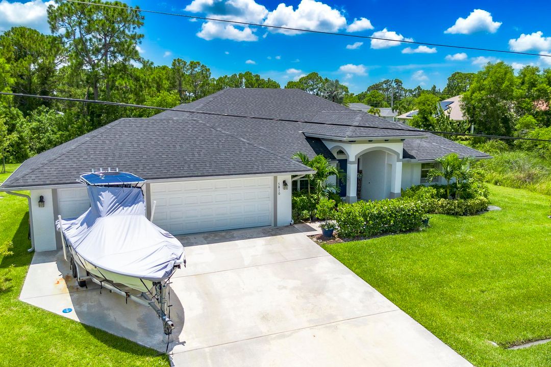 Под контрактом: $579,000 (4 спален, 2 ванн, 2185 Квадратных фут)