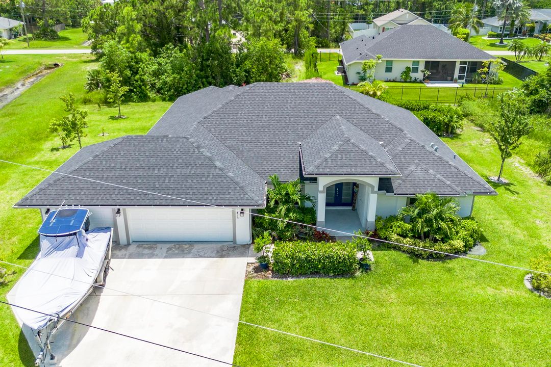 Под контрактом: $579,000 (4 спален, 2 ванн, 2185 Квадратных фут)