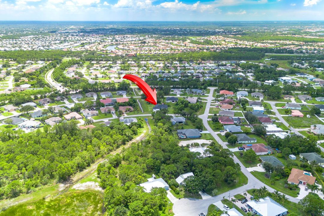 Под контрактом: $579,000 (4 спален, 2 ванн, 2185 Квадратных фут)