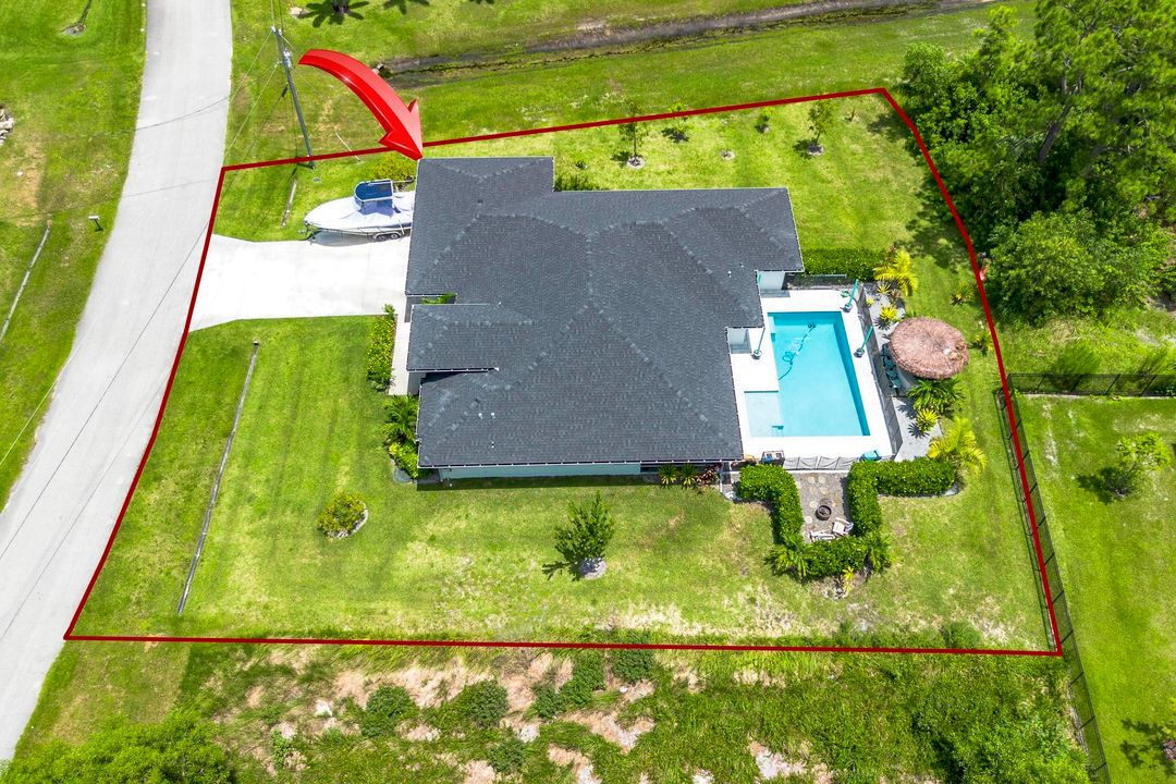 Под контрактом: $579,000 (4 спален, 2 ванн, 2185 Квадратных фут)