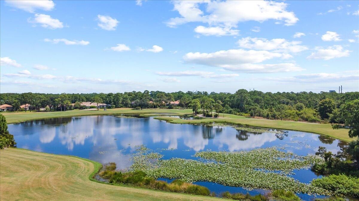 合同活跃: $975,000 (4 贝兹, 4 浴室, 3686 平方英尺)