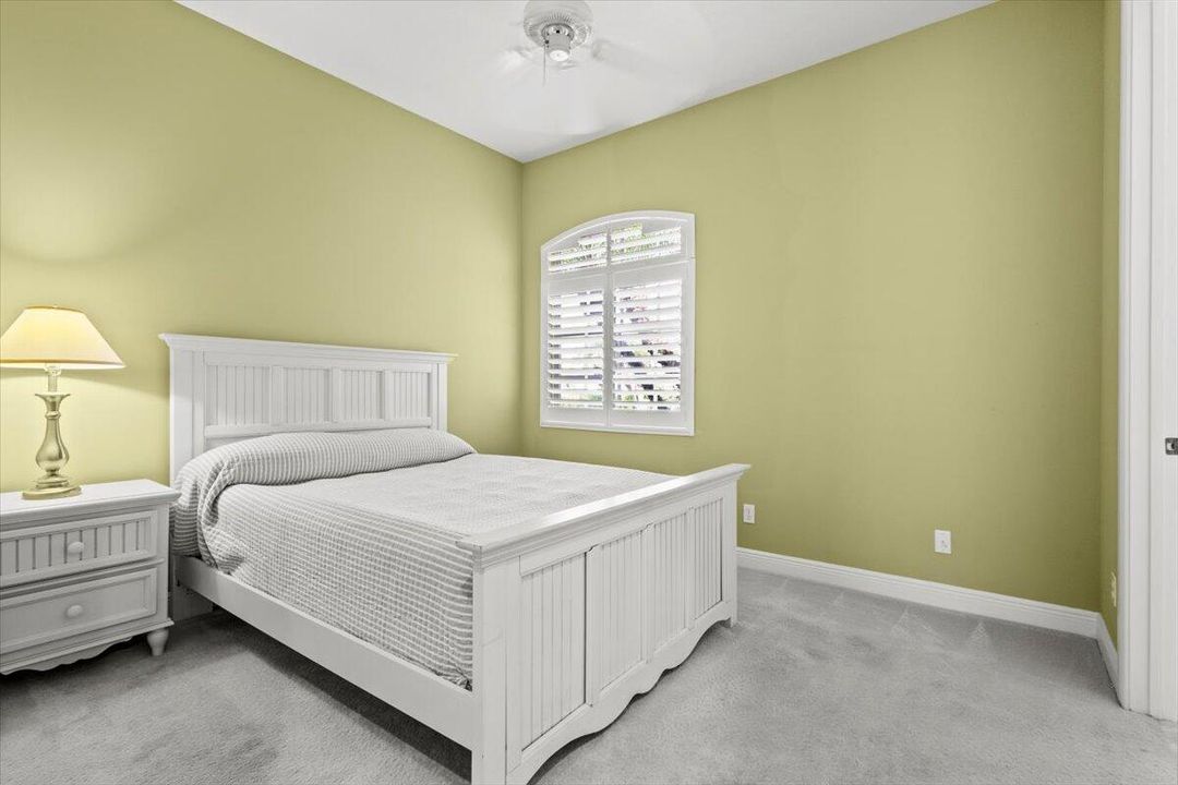 合同活跃: $975,000 (4 贝兹, 4 浴室, 3686 平方英尺)