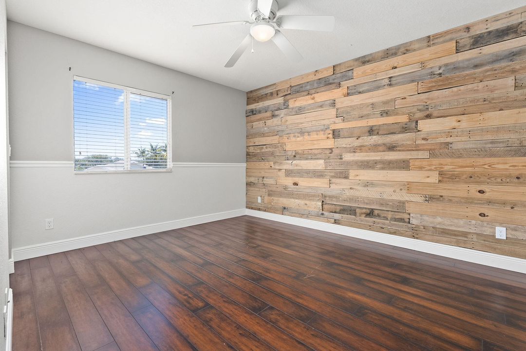 Activo con contrato: $979,000 (5 camas, 3 baños, 3012 Pies cuadrados)