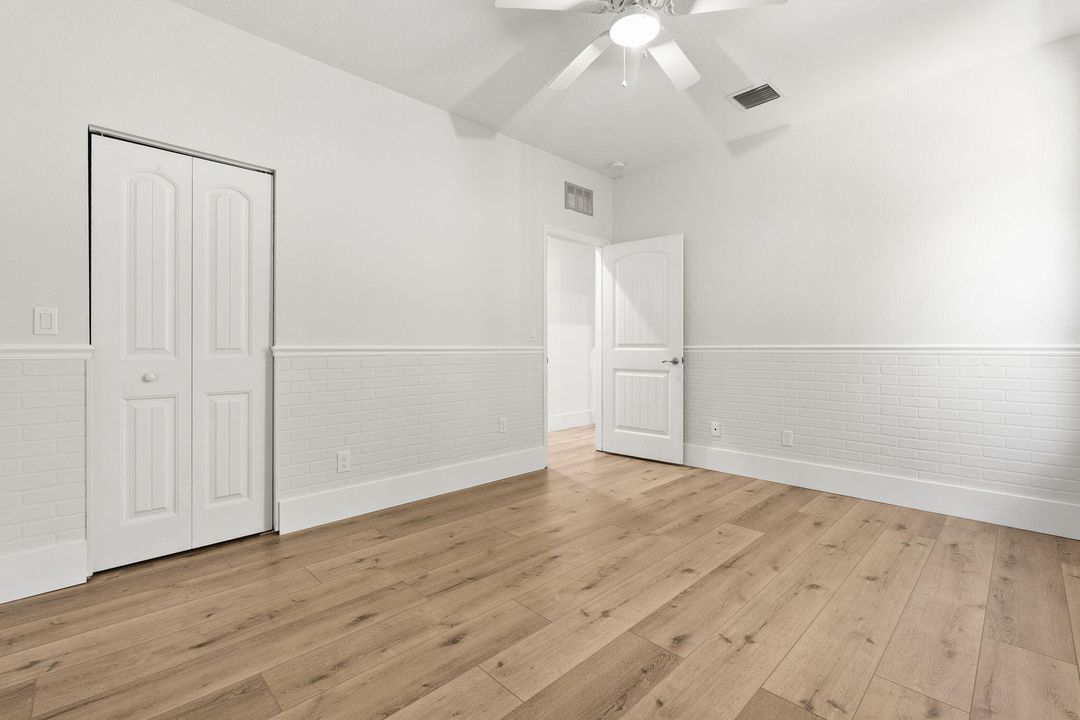 Activo con contrato: $979,000 (5 camas, 3 baños, 3012 Pies cuadrados)