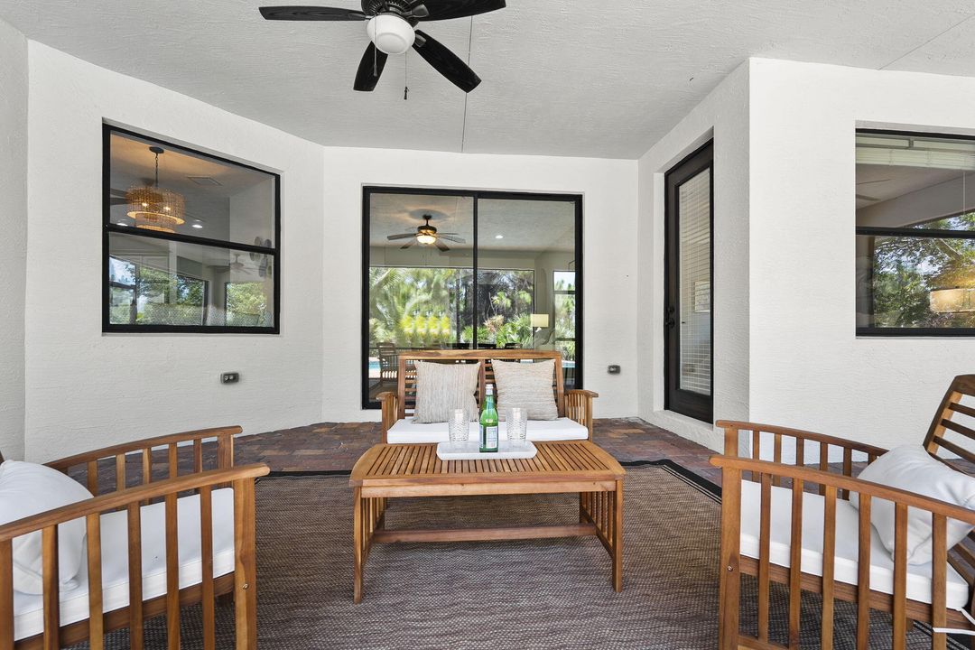 Activo con contrato: $979,000 (5 camas, 3 baños, 3012 Pies cuadrados)