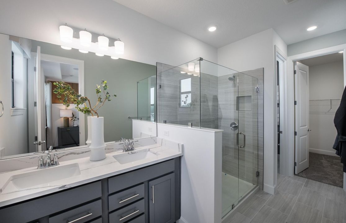 合同活跃: $439,920 (3 贝兹, 2 浴室, 1750 平方英尺)