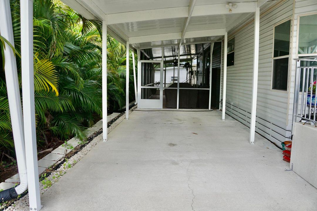 合同活跃: $94,900 (2 贝兹, 2 浴室, 1560 平方英尺)