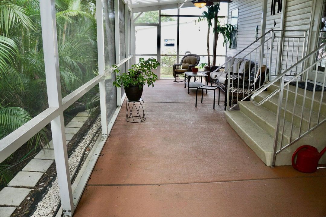 合同活跃: $94,900 (2 贝兹, 2 浴室, 1560 平方英尺)