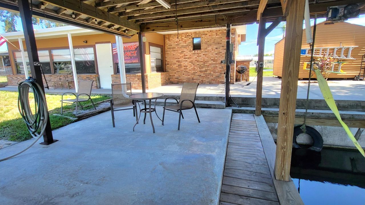 For Sale: $324,250 (2 beds, 2 baths, 1438 Square Feet)