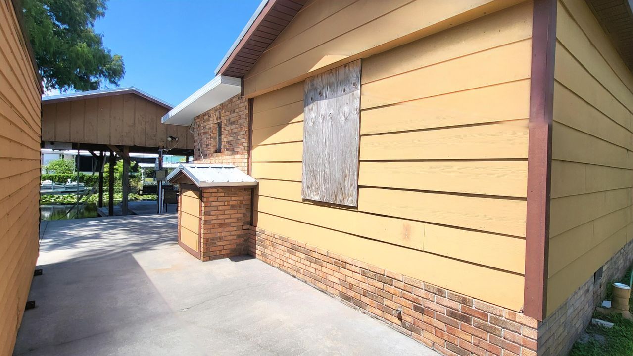 For Sale: $324,250 (2 beds, 2 baths, 1438 Square Feet)