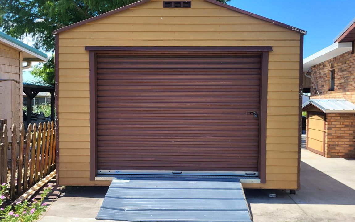 For Sale: $324,250 (2 beds, 2 baths, 1438 Square Feet)