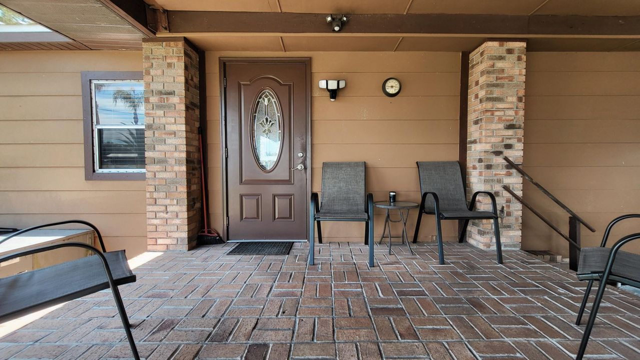 For Sale: $324,250 (2 beds, 2 baths, 1438 Square Feet)