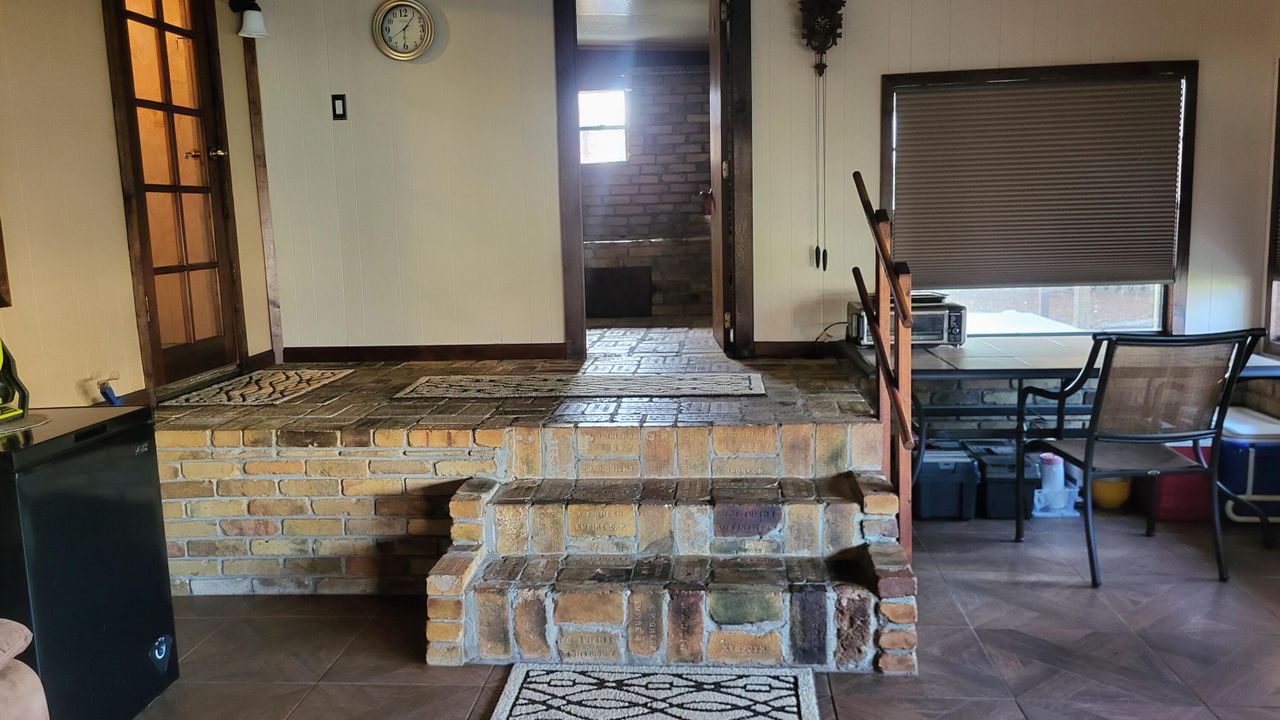 For Sale: $324,250 (2 beds, 2 baths, 1438 Square Feet)