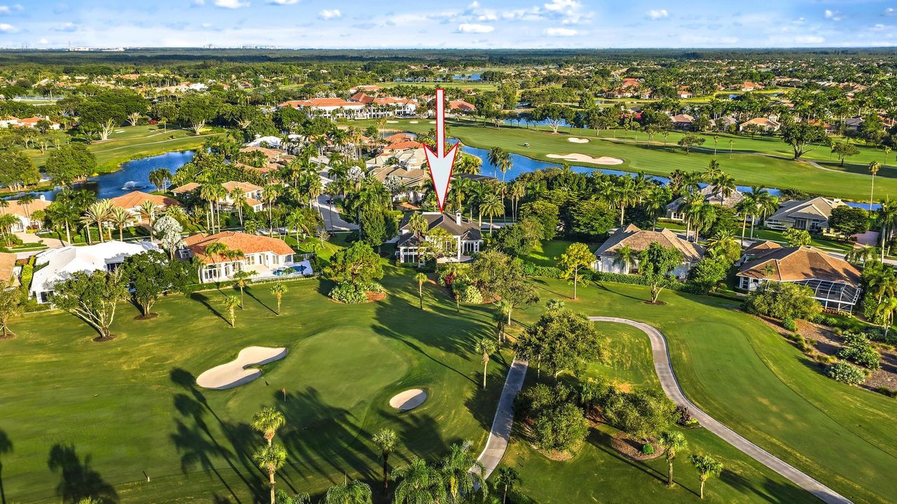 Под контрактом: $2,195,000 (5 спален, 4 ванн, 4937 Квадратных фут)