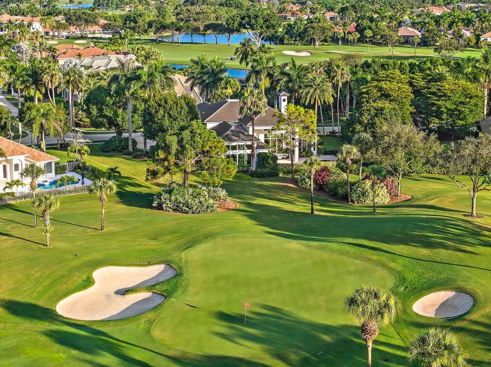 Под контрактом: $2,195,000 (5 спален, 4 ванн, 4937 Квадратных фут)