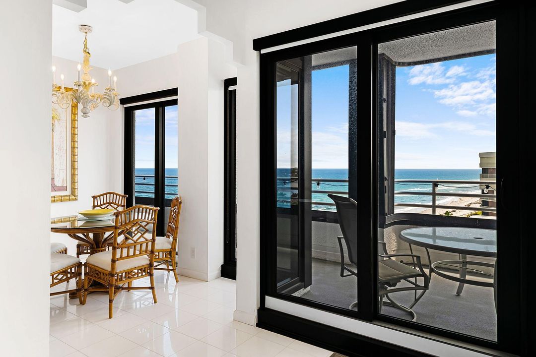 出租: $17,000 (3 贝兹, 3 浴室, 3700 平方英尺)