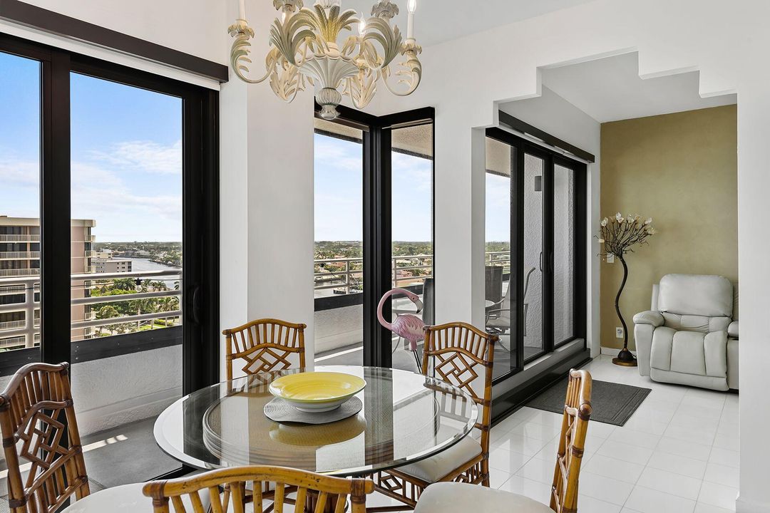 出租: $17,000 (3 贝兹, 3 浴室, 3700 平方英尺)