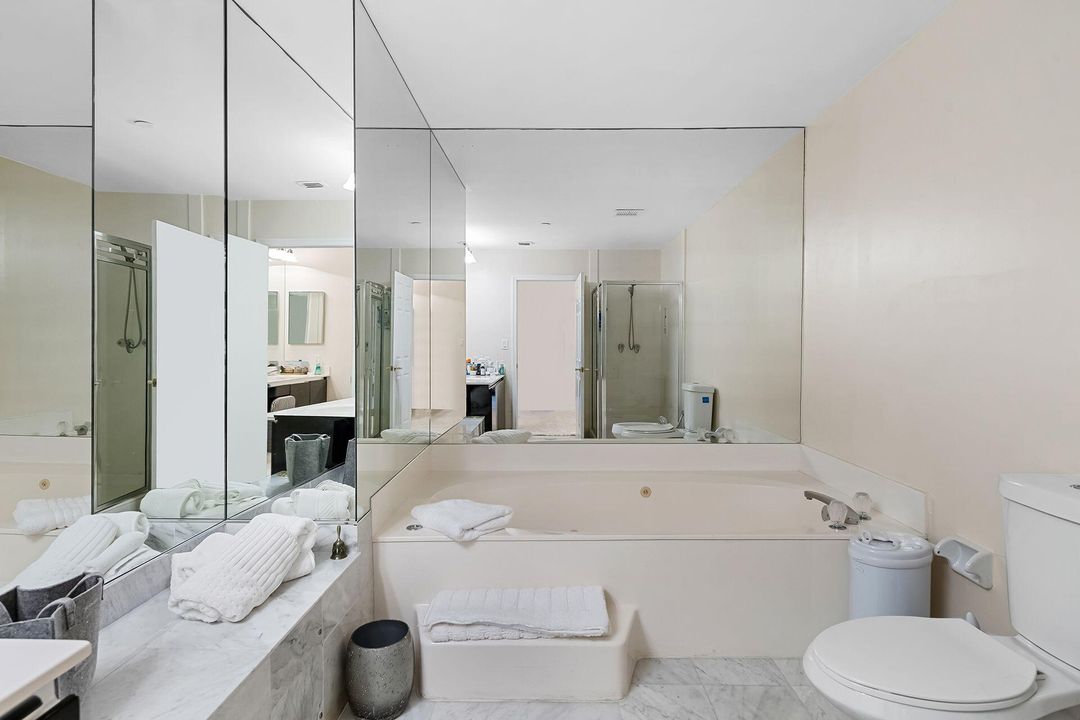 出租: $17,000 (3 贝兹, 3 浴室, 3700 平方英尺)