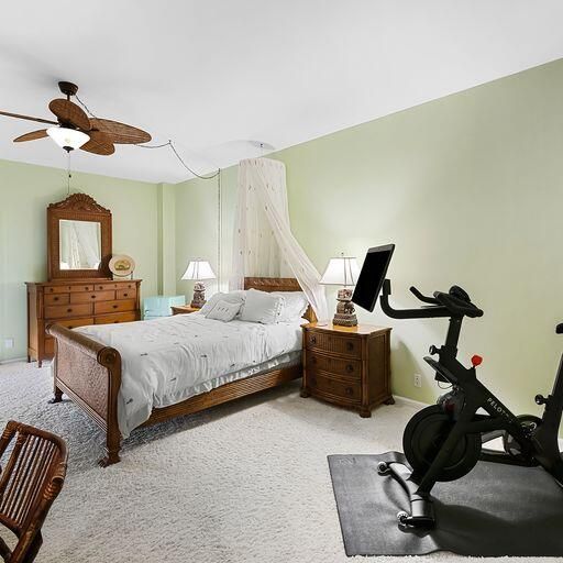 出租: $17,000 (3 贝兹, 3 浴室, 3700 平方英尺)