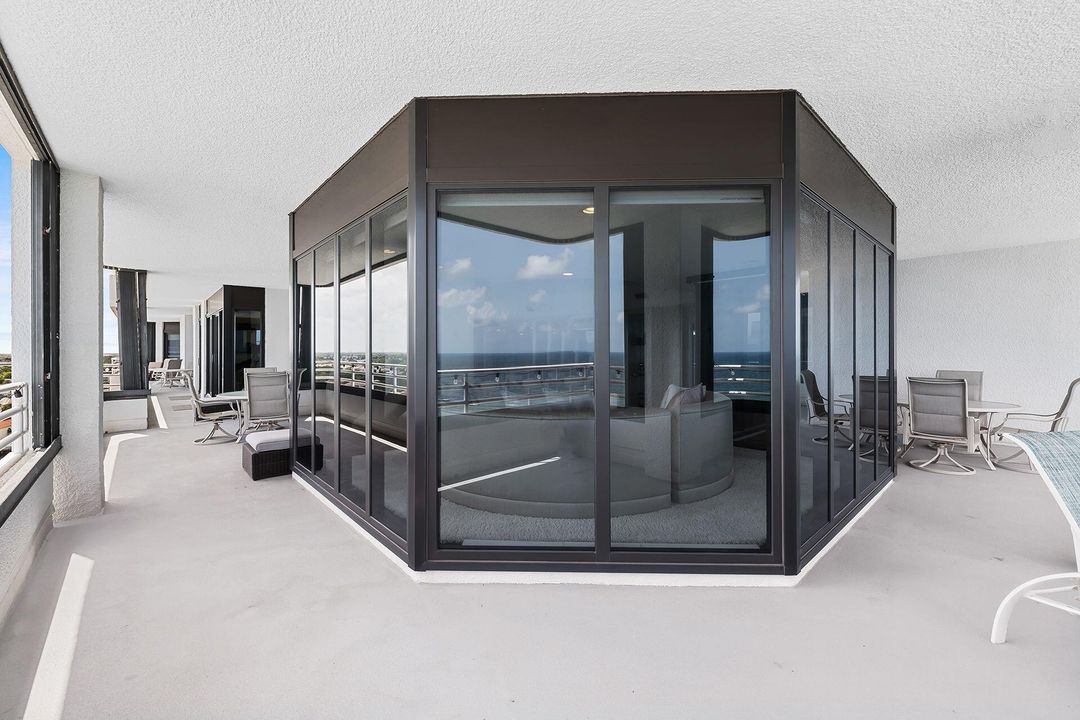 出租: $17,000 (3 贝兹, 3 浴室, 3700 平方英尺)