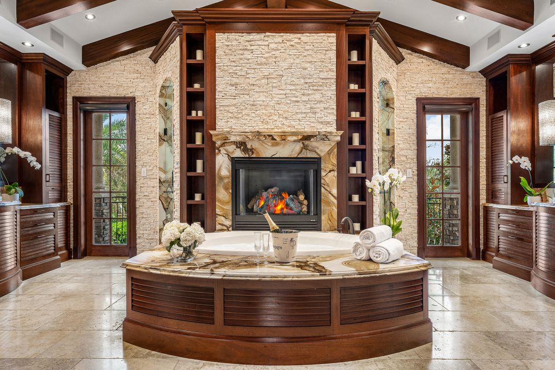 待售: $7,995,000 (5 贝兹, 5 浴室, 6818 平方英尺)