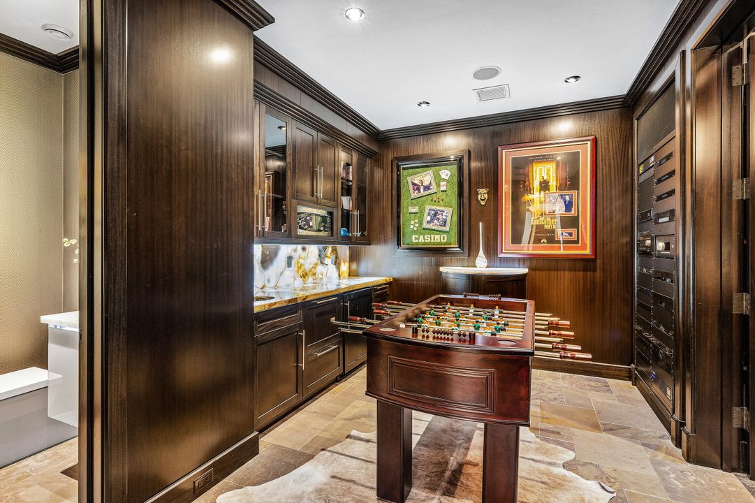 待售: $7,995,000 (5 贝兹, 5 浴室, 6818 平方英尺)