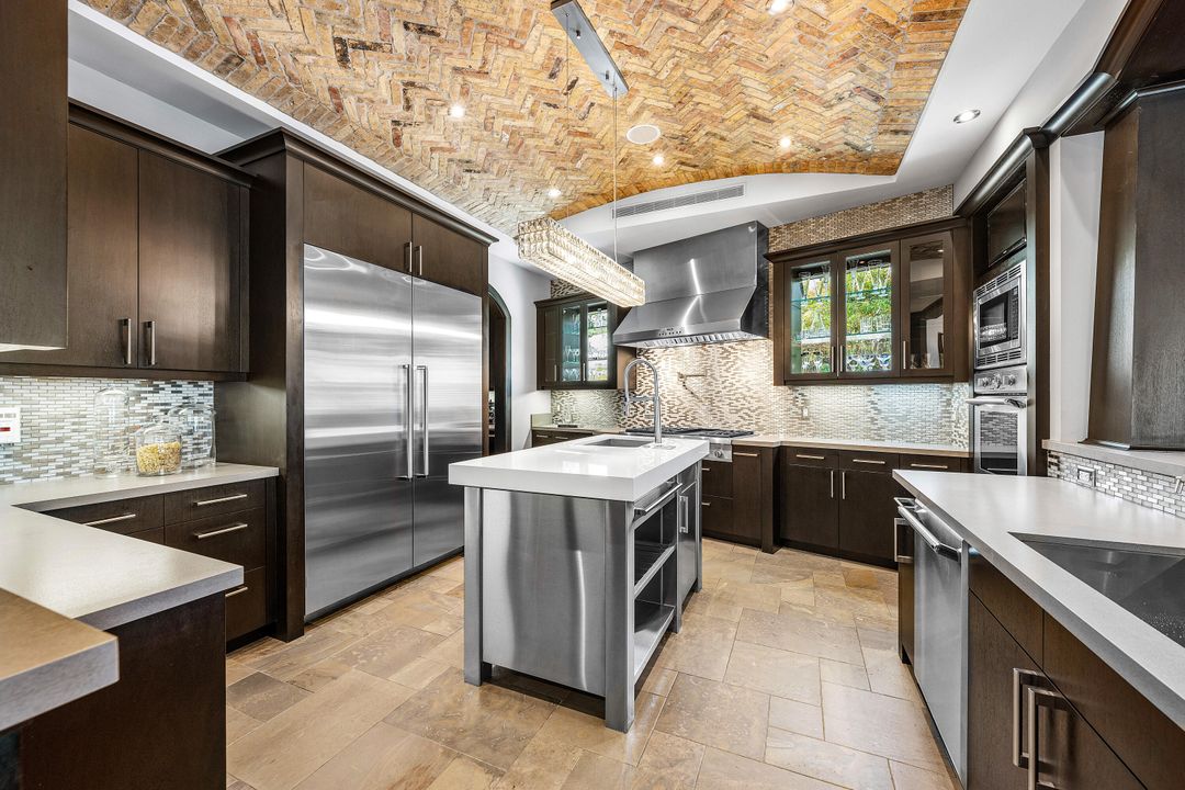 待售: $7,995,000 (5 贝兹, 5 浴室, 6818 平方英尺)