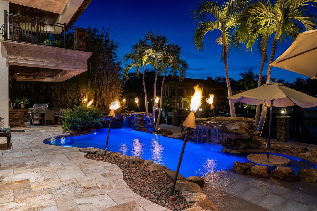 待售: $7,995,000 (5 贝兹, 5 浴室, 6818 平方英尺)