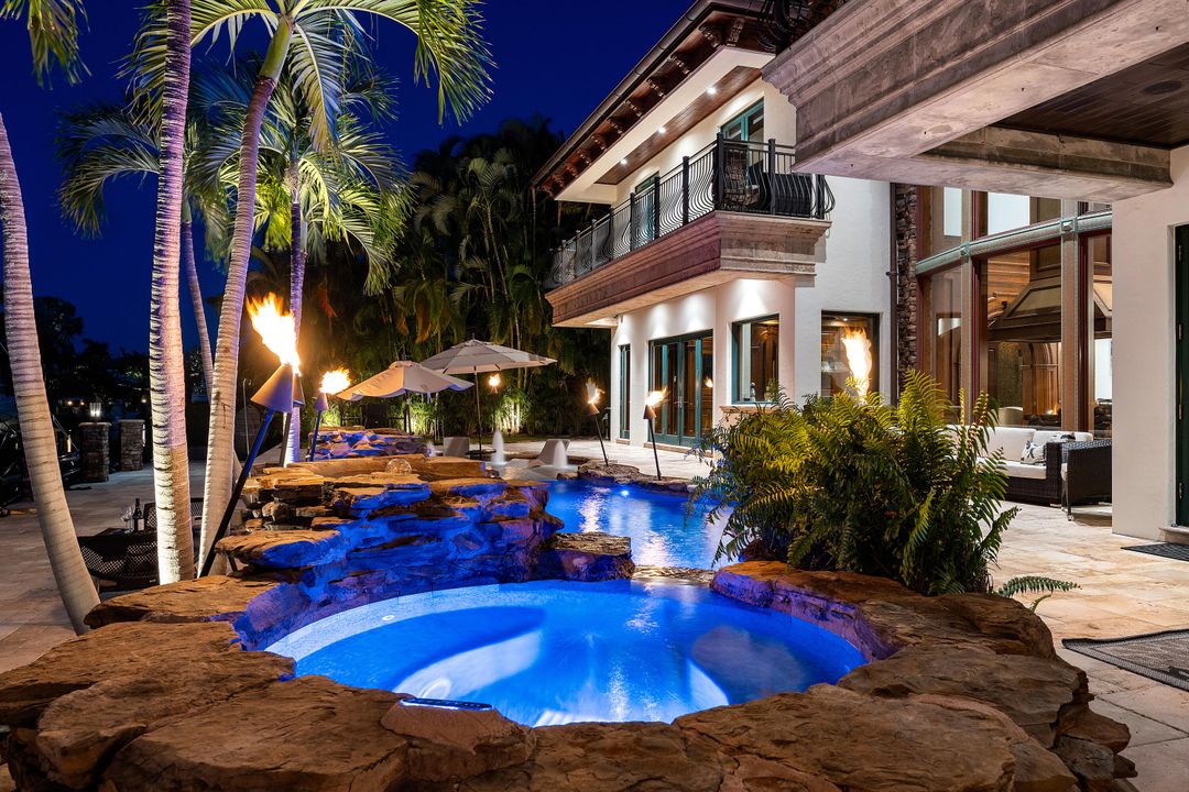 待售: $7,995,000 (5 贝兹, 5 浴室, 6818 平方英尺)