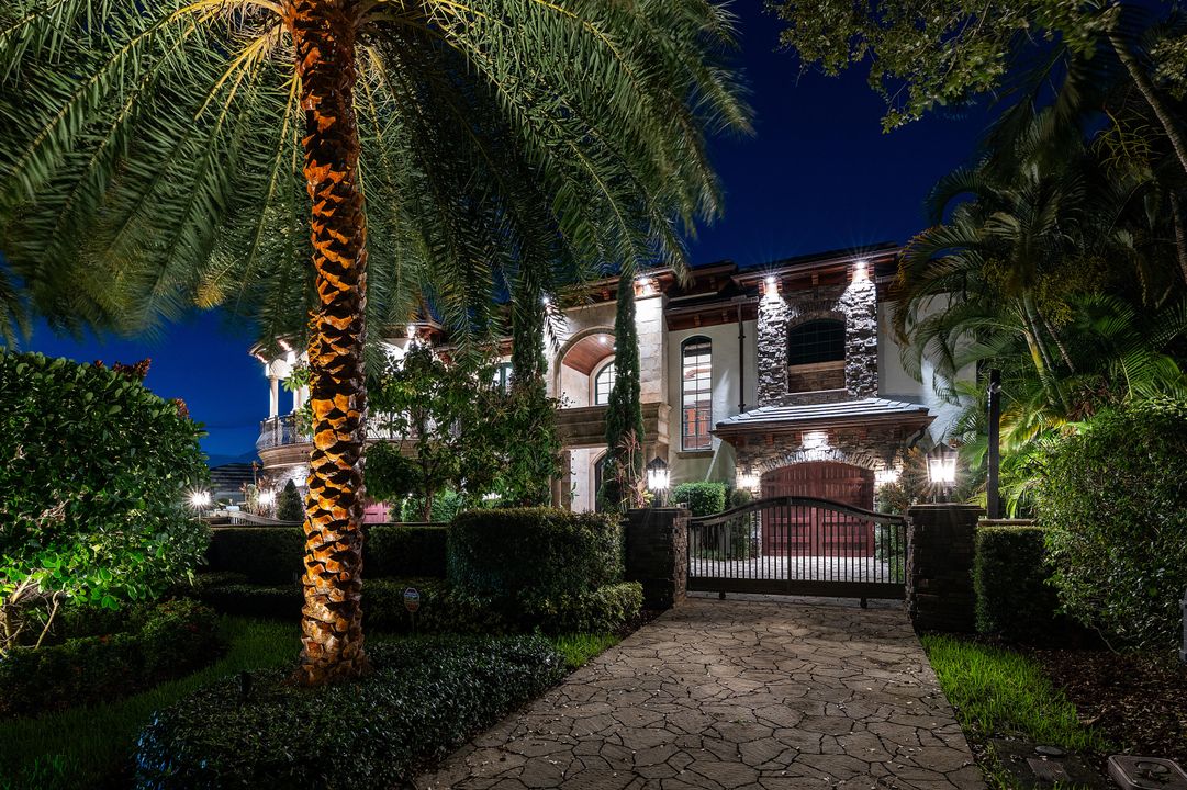 待售: $7,995,000 (5 贝兹, 5 浴室, 6818 平方英尺)