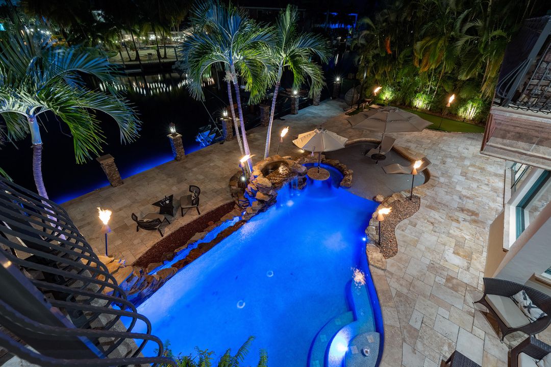 待售: $7,995,000 (5 贝兹, 5 浴室, 6818 平方英尺)