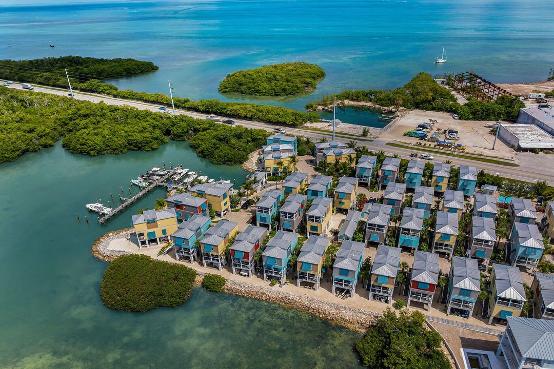 待售: $428,888 (2 贝兹, 2 浴室, 960 平方英尺)