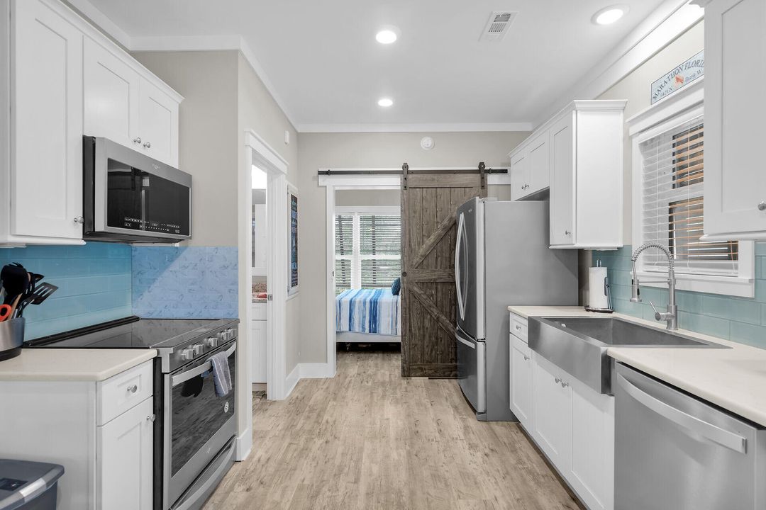 待售: $428,888 (2 贝兹, 2 浴室, 960 平方英尺)