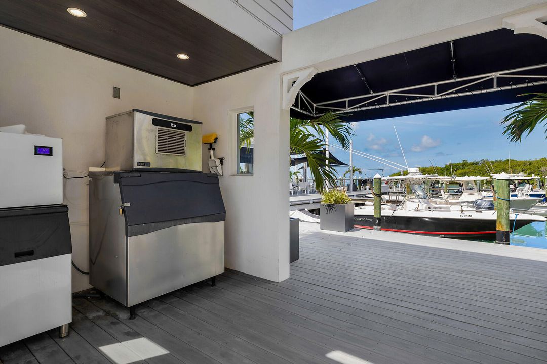 待售: $428,888 (2 贝兹, 2 浴室, 960 平方英尺)