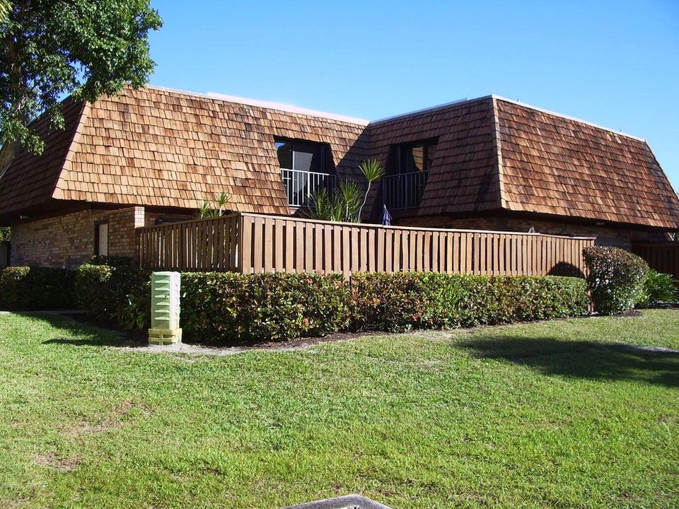 Active With Contract: $6,500 (2 beds, 2 baths, 1708 Square Feet)