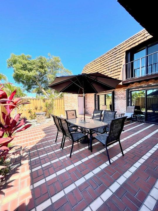 Active With Contract: $6,500 (2 beds, 2 baths, 1708 Square Feet)