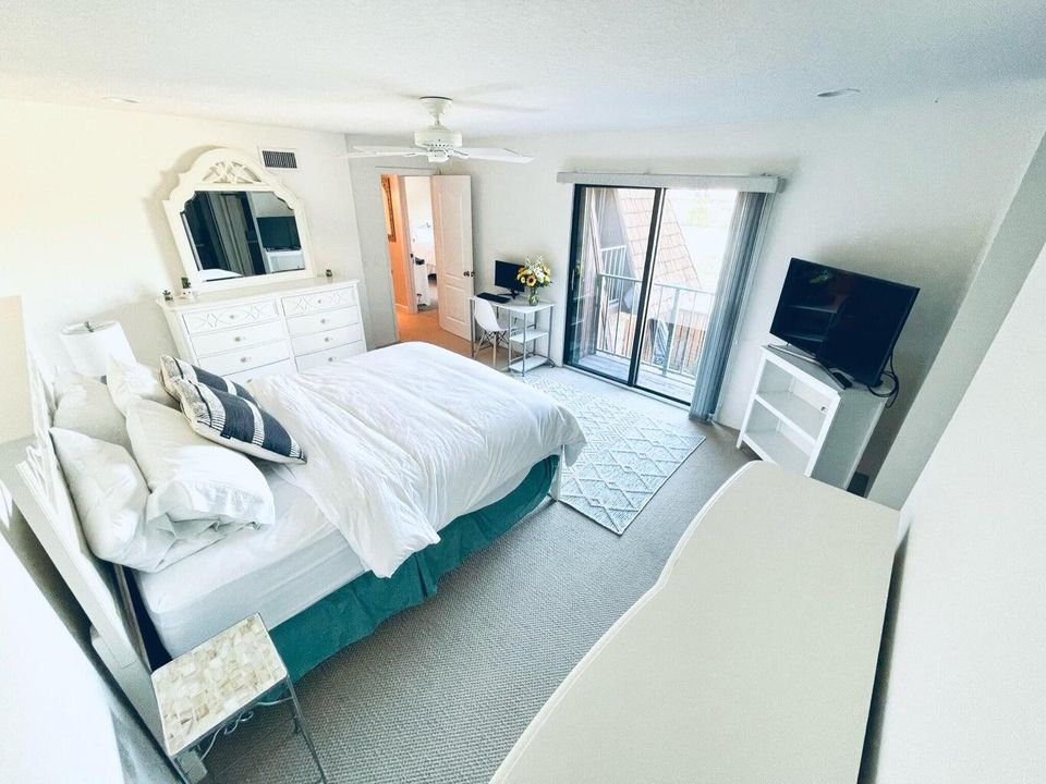 Active With Contract: $6,500 (2 beds, 2 baths, 1708 Square Feet)