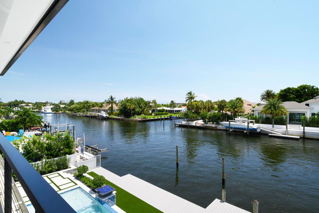 For Sale: $8,750,000 (5 beds, 7 baths, 5804 Square Feet)