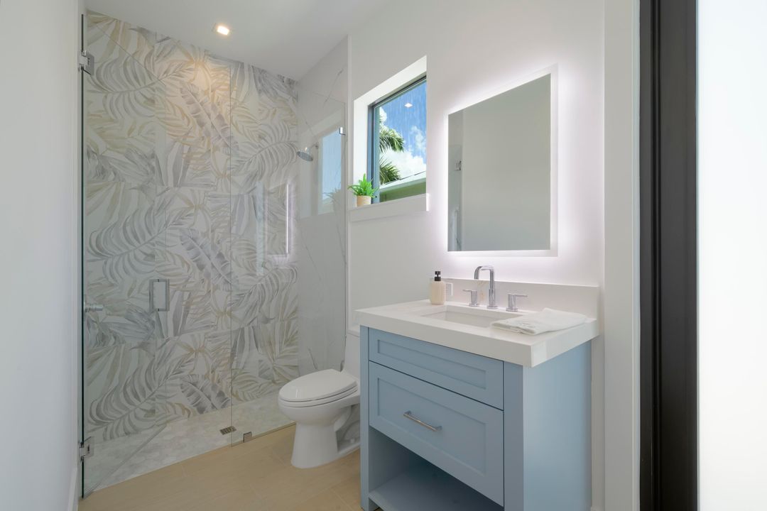 For Sale: $8,750,000 (5 beds, 7 baths, 5804 Square Feet)