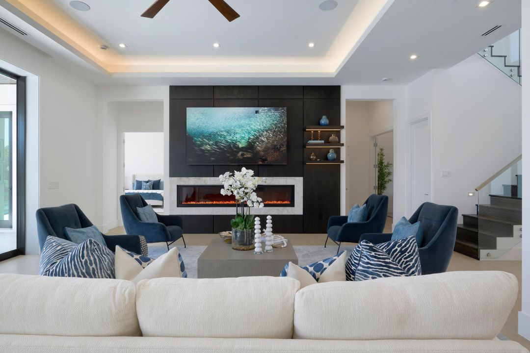 For Sale: $8,750,000 (5 beds, 7 baths, 5804 Square Feet)