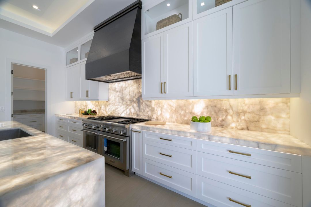 For Sale: $8,750,000 (5 beds, 7 baths, 5804 Square Feet)